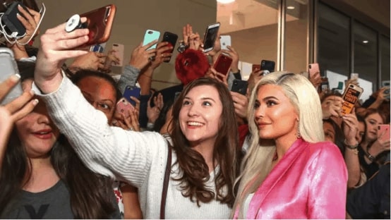 Influencer machen Selfies